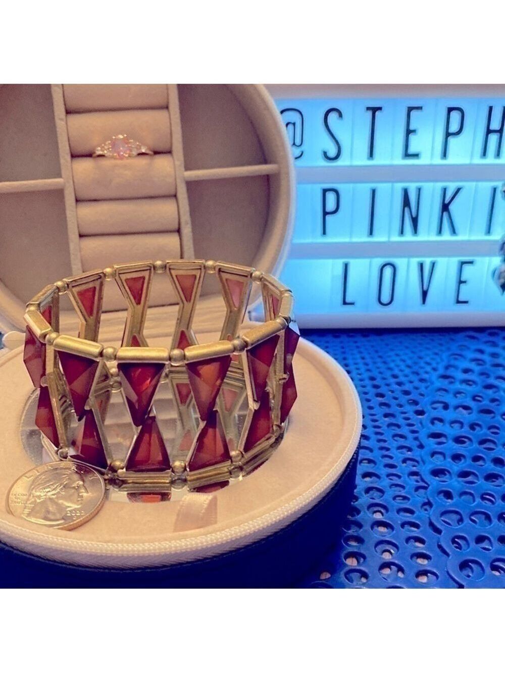 𝅺VINTAGE Fashion stretch bracelet with Unique triangle design